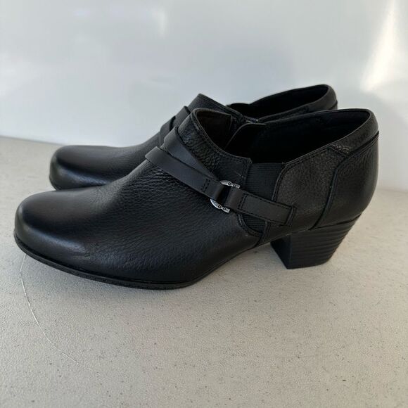 Clarks Valarie 2 May Womens 8 M Black Leather Side Zip Block Heel Ankle Bootie - Picture 4 of 9